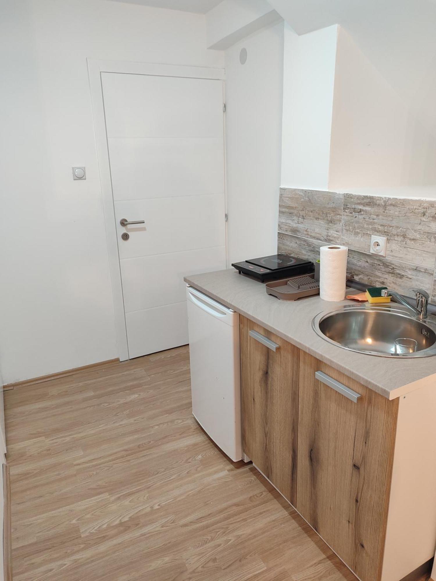 Apartmani Hub Ниш Экстерьер фото