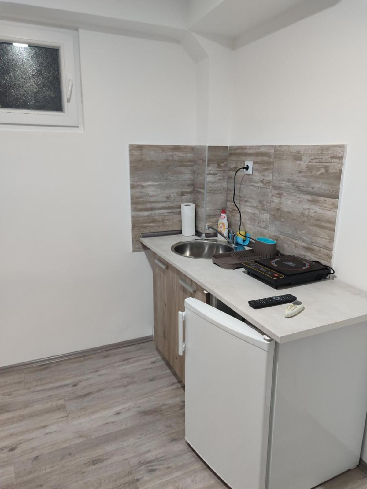 Apartmani Hub Ниш Экстерьер фото